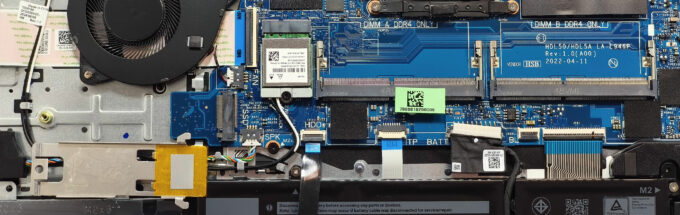 Ranhuras de memória SODIMM no Dell Vostro 3520