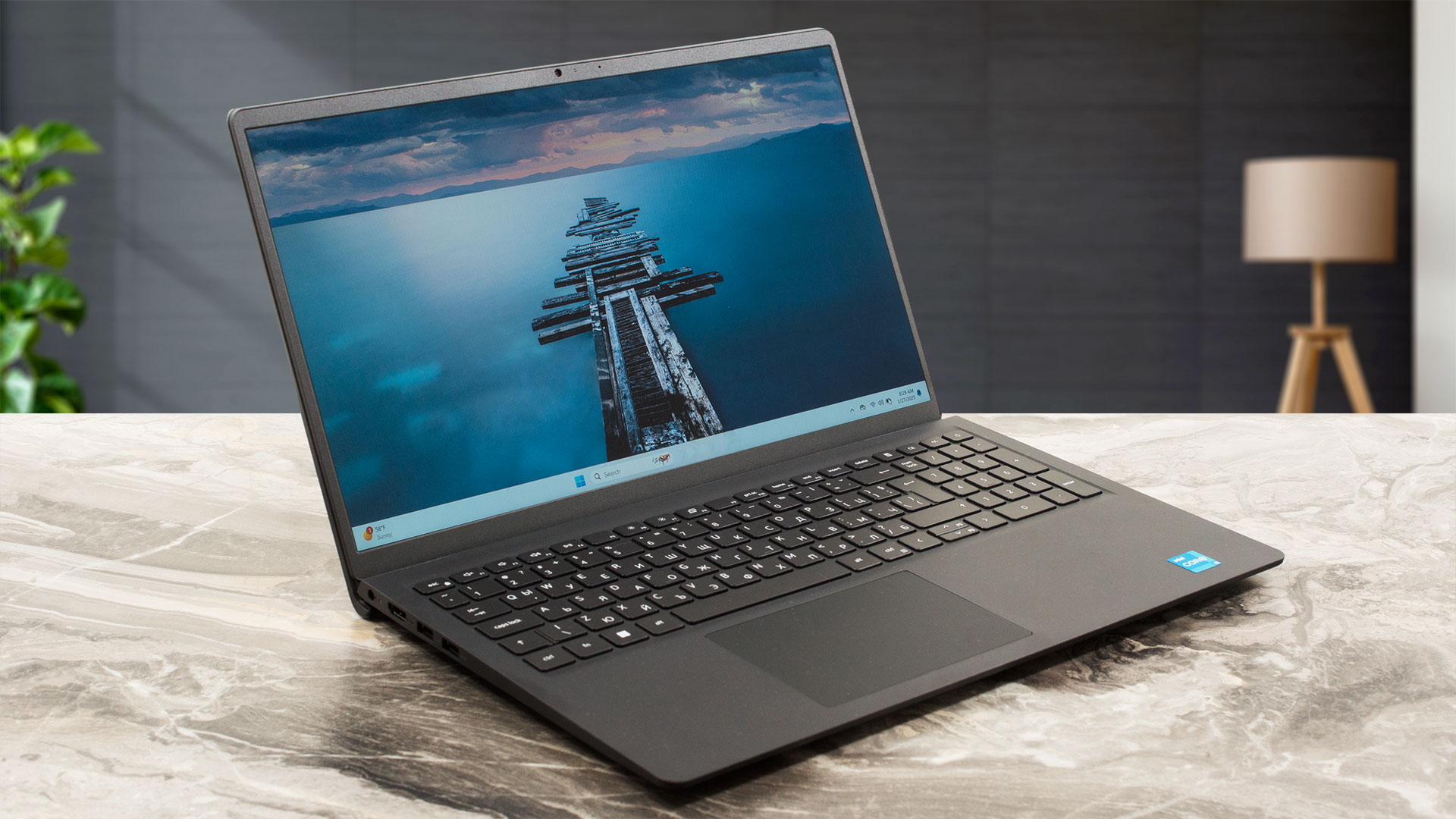 Dell Vostro 3520 em uso